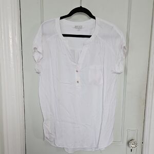 Like New Rose + Olive White Short-Sleeve Blouse- L